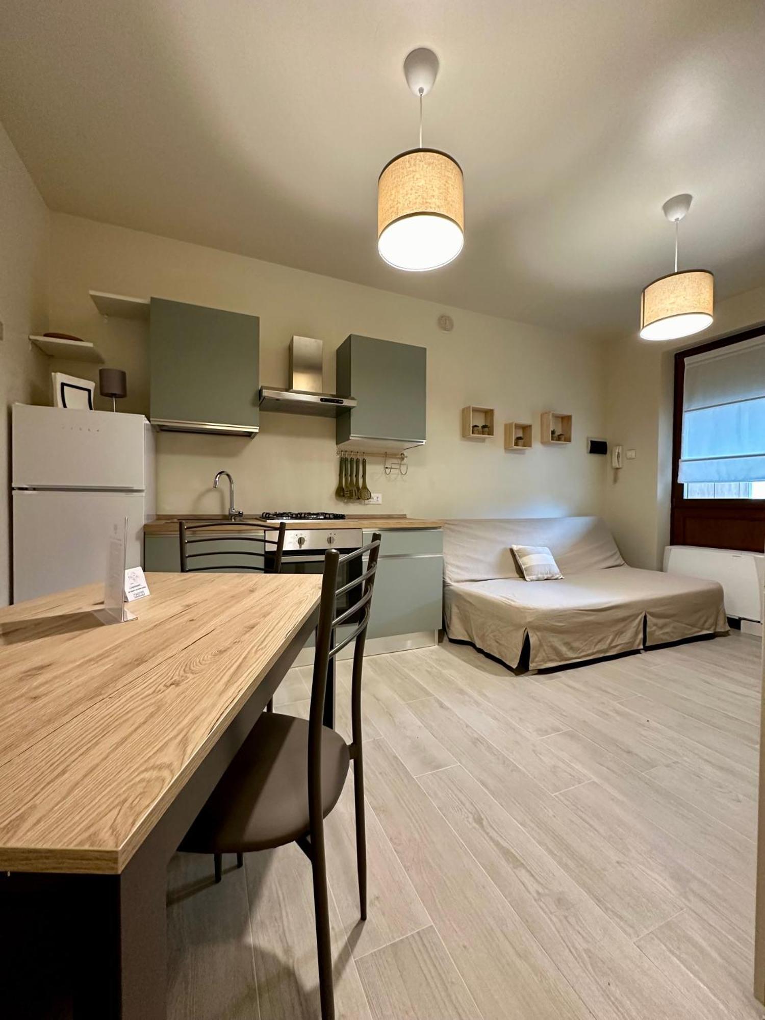 Lauri & Faggi Aparthotel Desenzano del Garda Ngoại thất bức ảnh