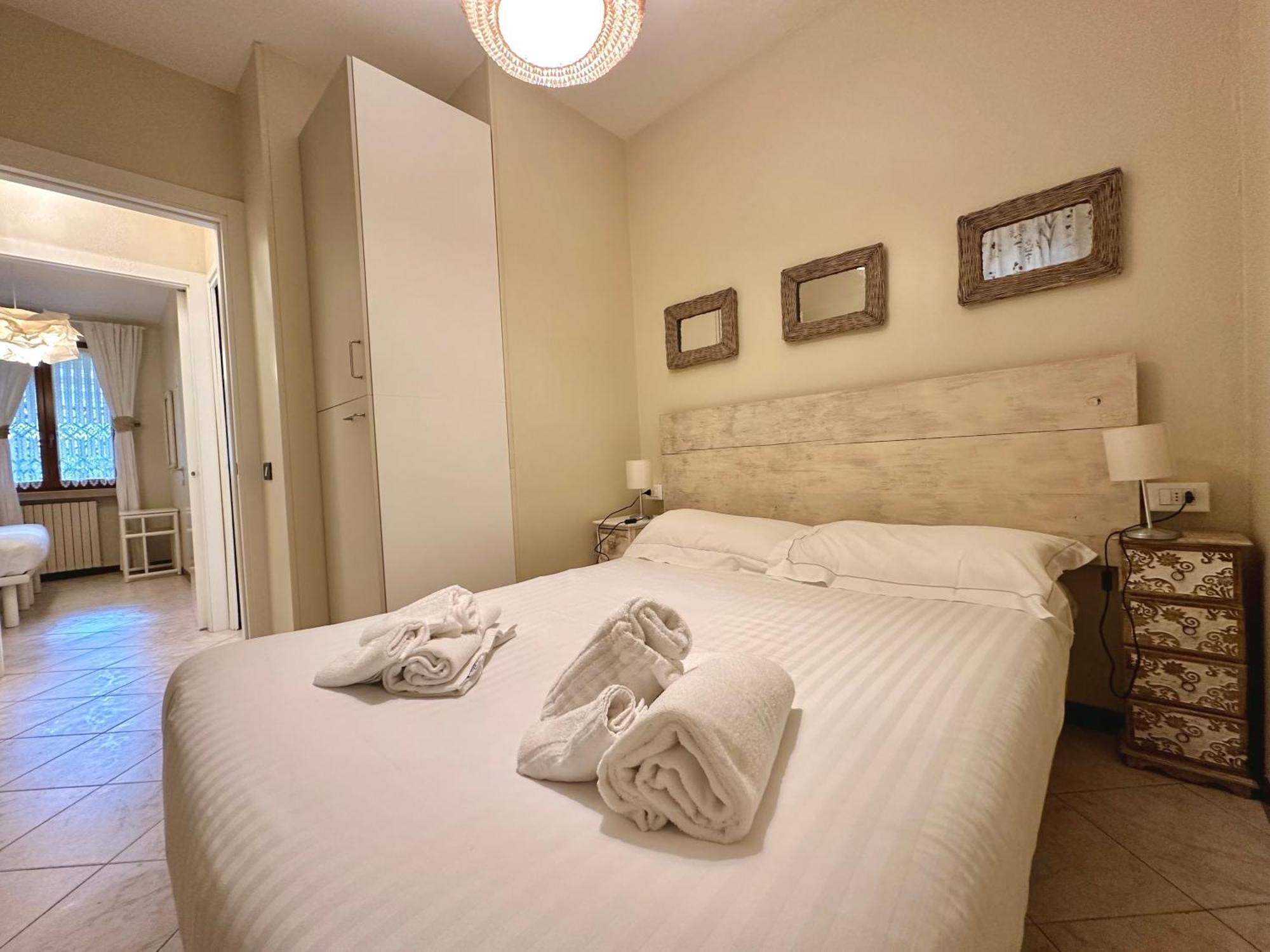 Lauri & Faggi Aparthotel Desenzano del Garda Ngoại thất bức ảnh