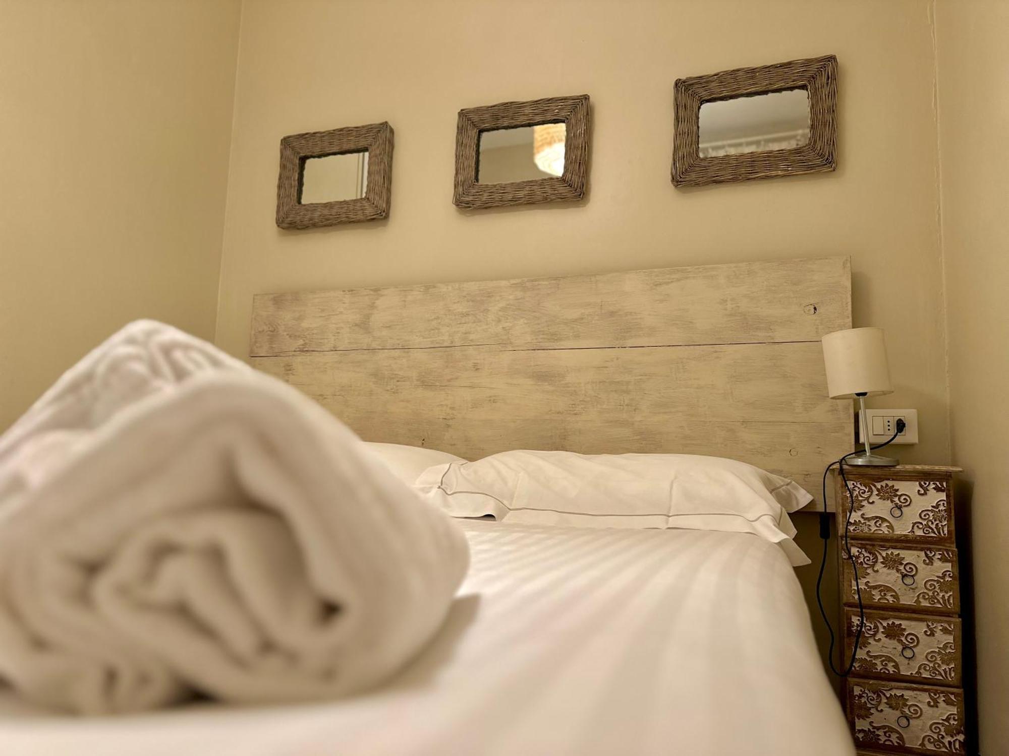 Lauri & Faggi Aparthotel Desenzano del Garda Ngoại thất bức ảnh