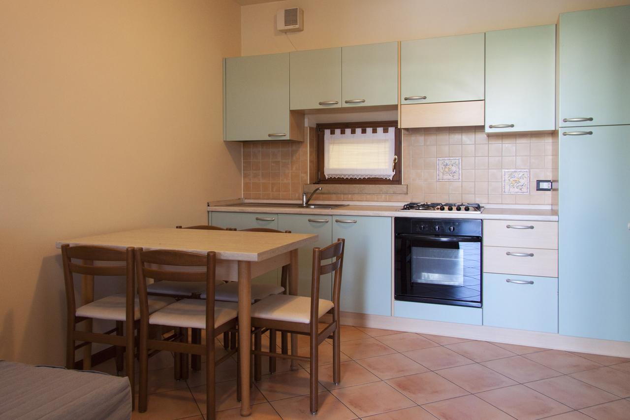 Lauri & Faggi Aparthotel Desenzano del Garda Ngoại thất bức ảnh