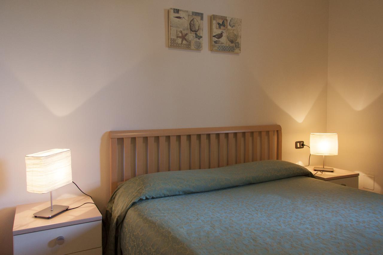 Lauri & Faggi Aparthotel Desenzano del Garda Ngoại thất bức ảnh