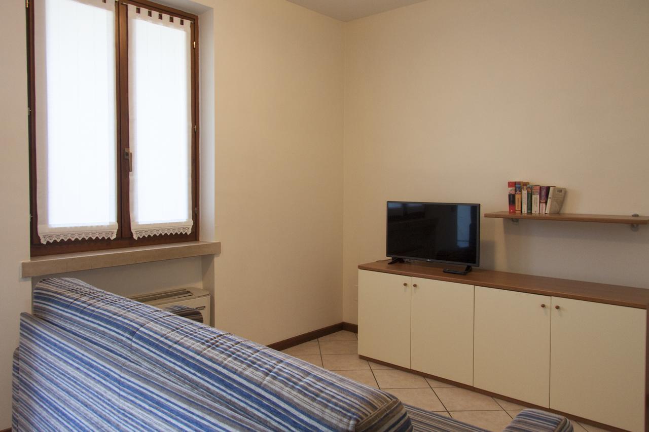 Lauri & Faggi Aparthotel Desenzano del Garda Ngoại thất bức ảnh