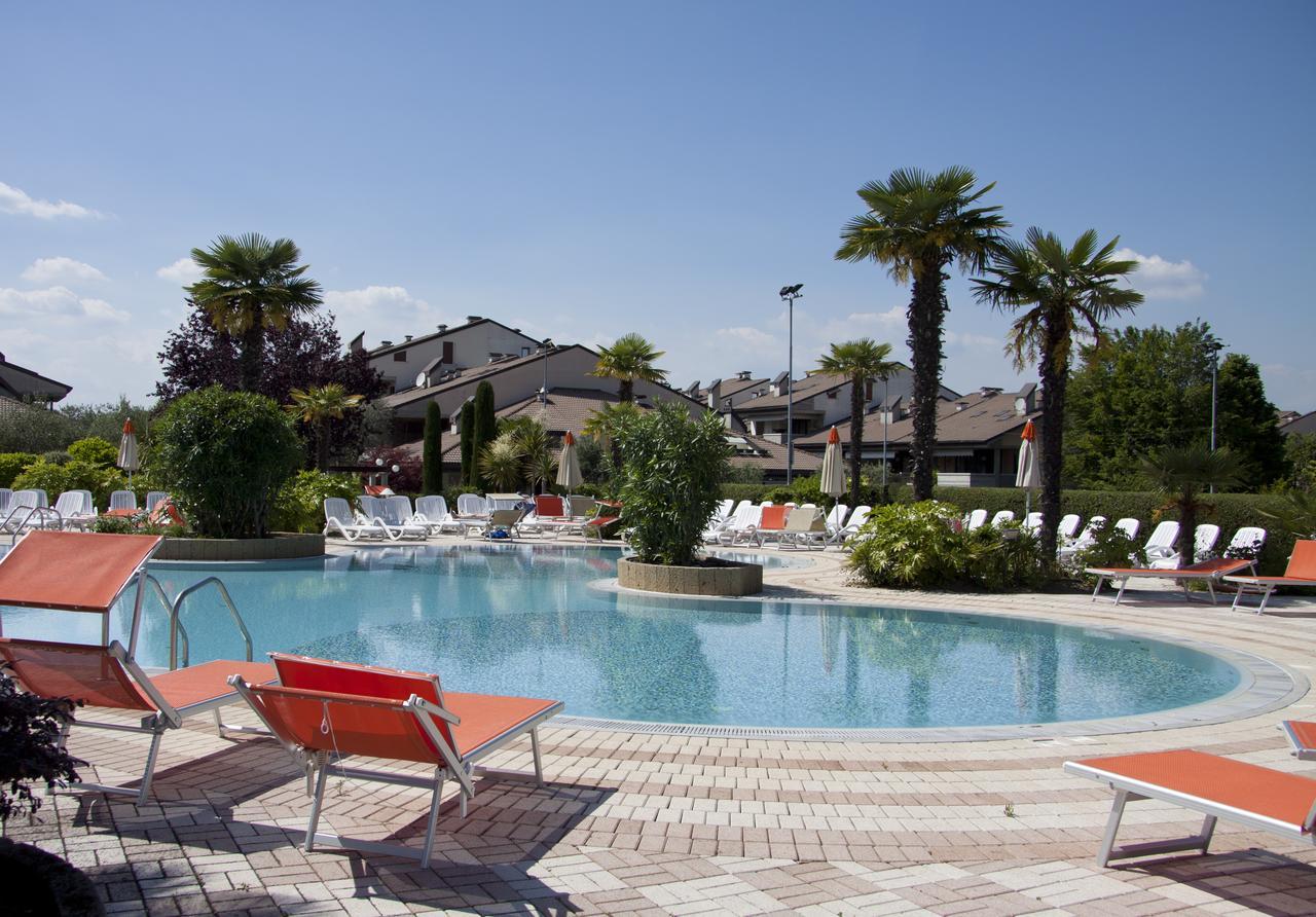 Lauri & Faggi Aparthotel Desenzano del Garda Ngoại thất bức ảnh